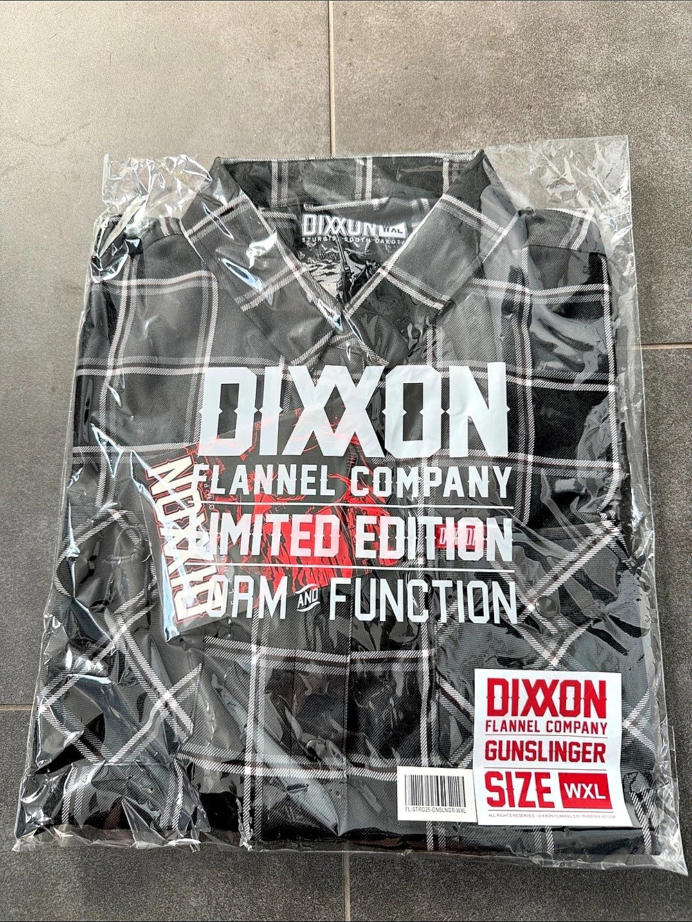 Dixxon Gunslinger Plaid Flannel Shirt in Black & Red XL NWT
